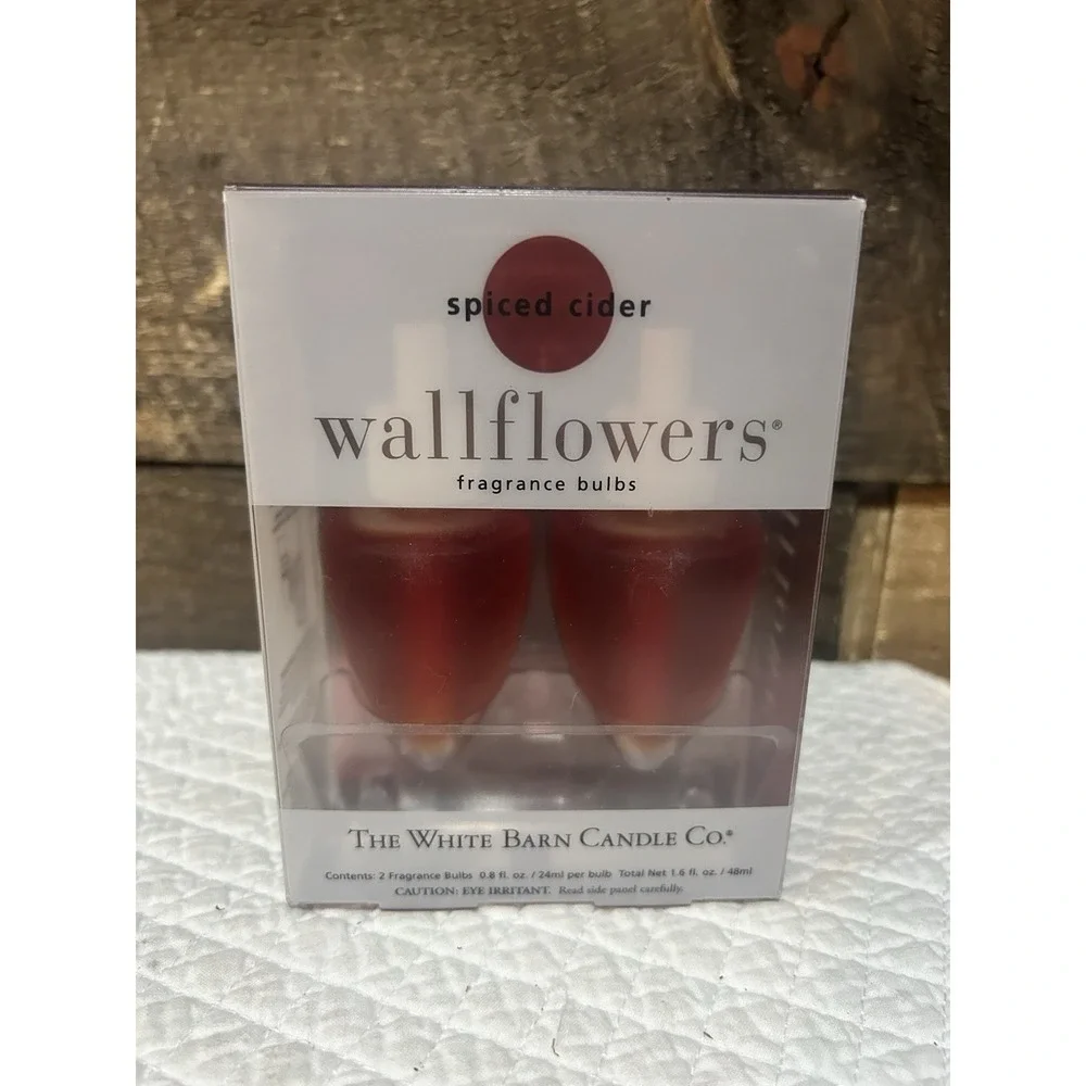 Bath & Body Works SPICED CIDER Wallflower Refill 2 Bulb 0.8‎ oz VERY RARE